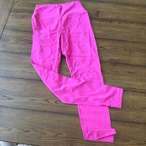 Vibrant Pink Women's Cropped Leggings